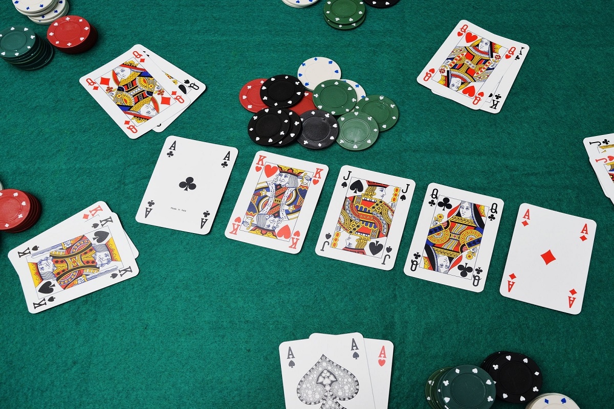 Cách chơi poker